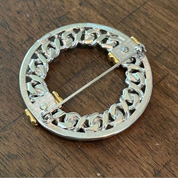 Vintage Monet Chain Link Brooch Pin Silver Tone & Gold - Picture 2 of 4
